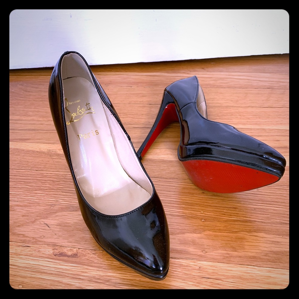 Black platform pumps